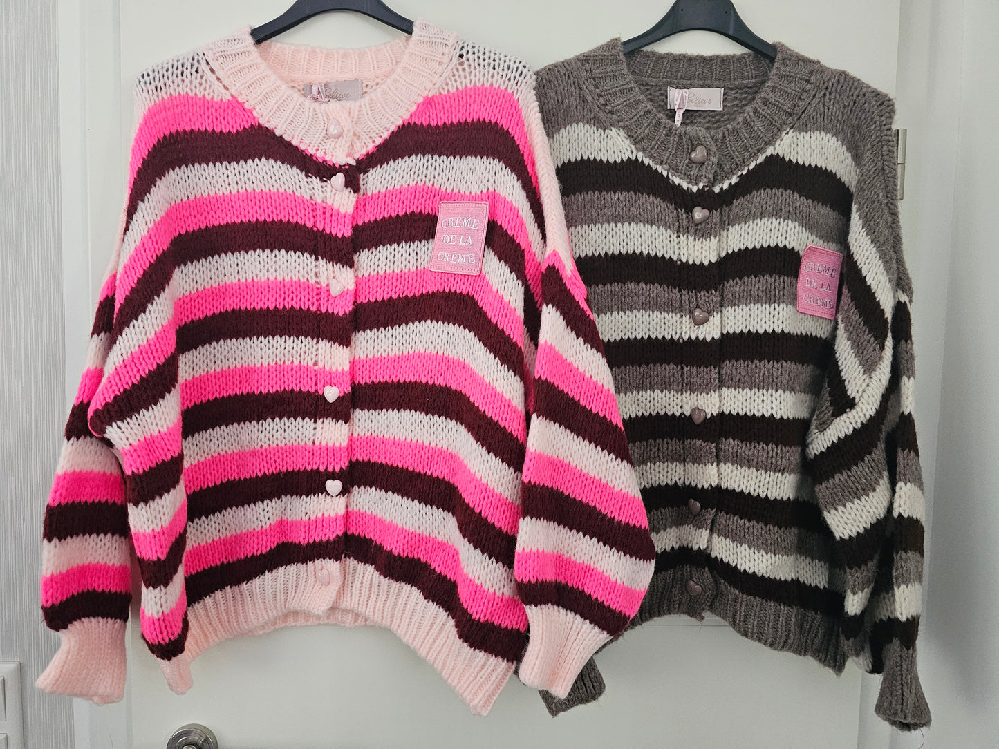 Cardigan mit Herz-Knöpfen versch. Farben