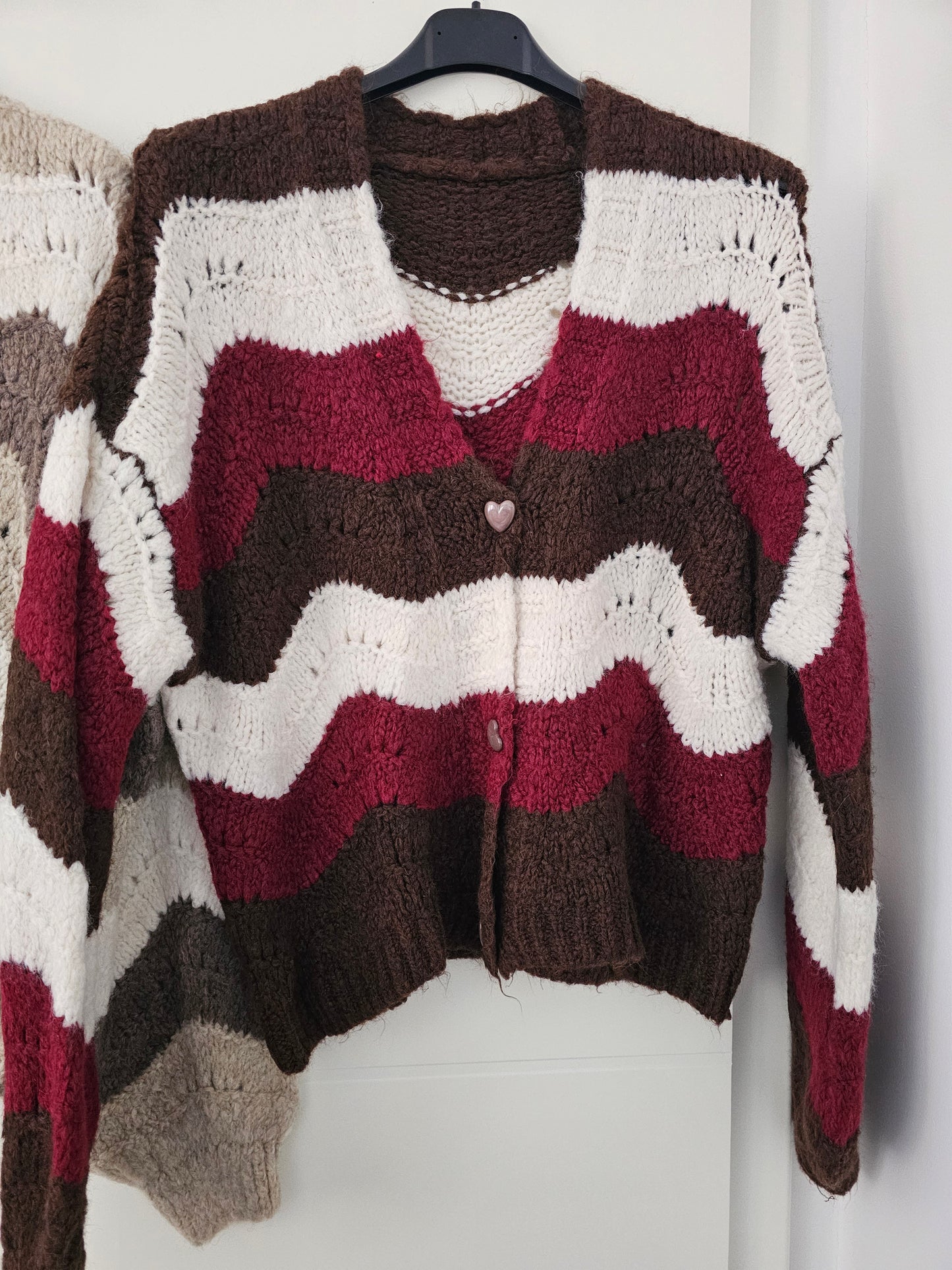 Cardigan Wave mit Herz-Knöpfen