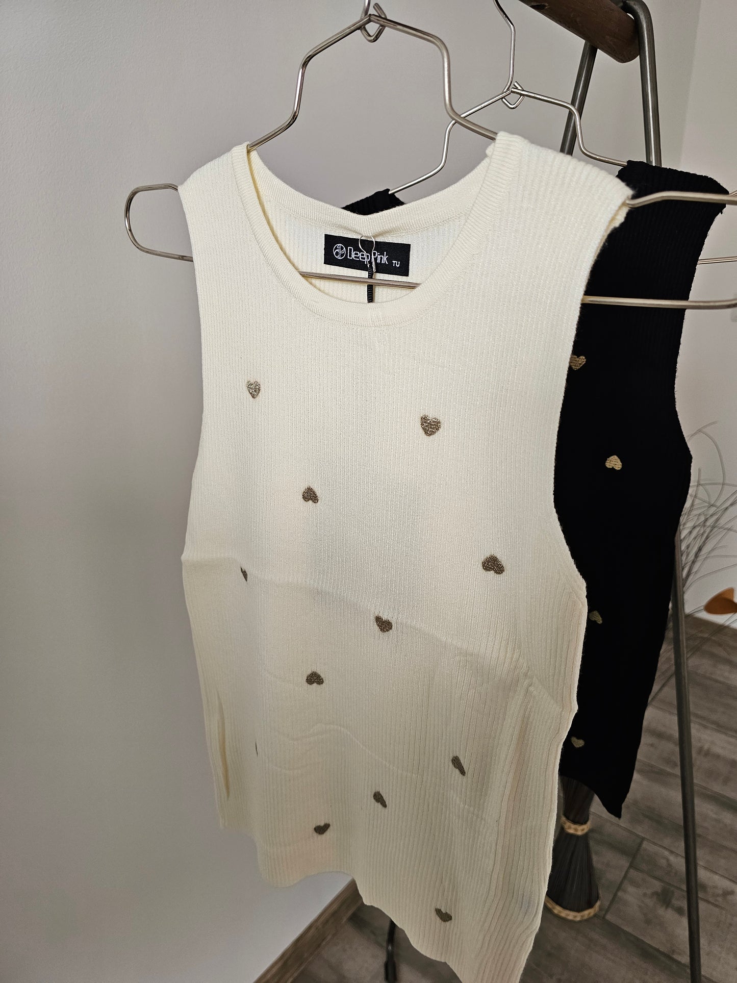 Top mit goldenen Herzchen aus Rippstoff