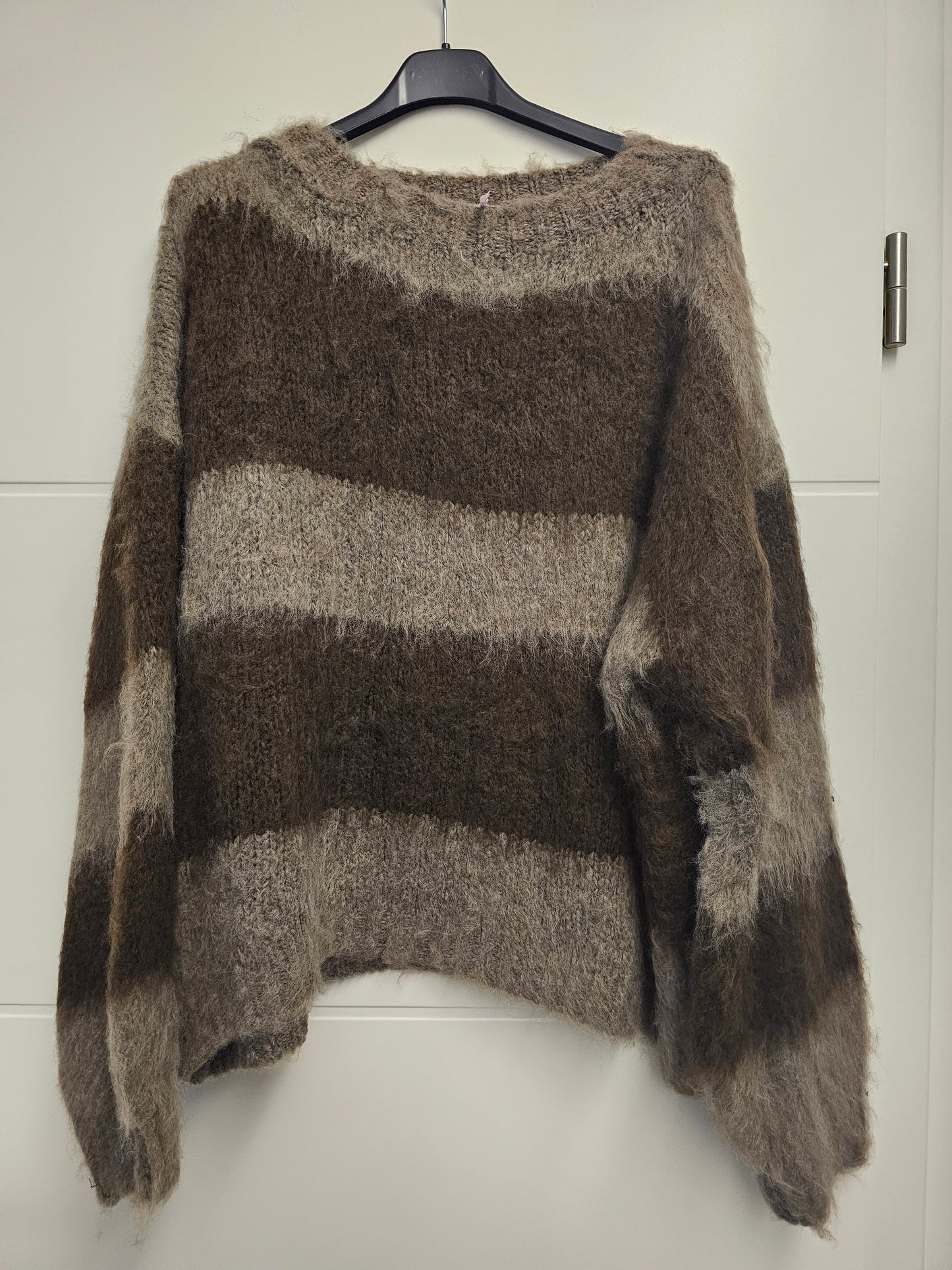 Pullover Flauschi versch. Farben