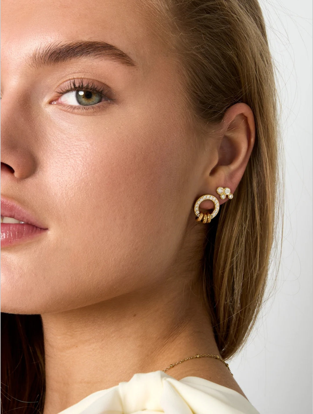 Ohrstecker mit eleganten Ringen