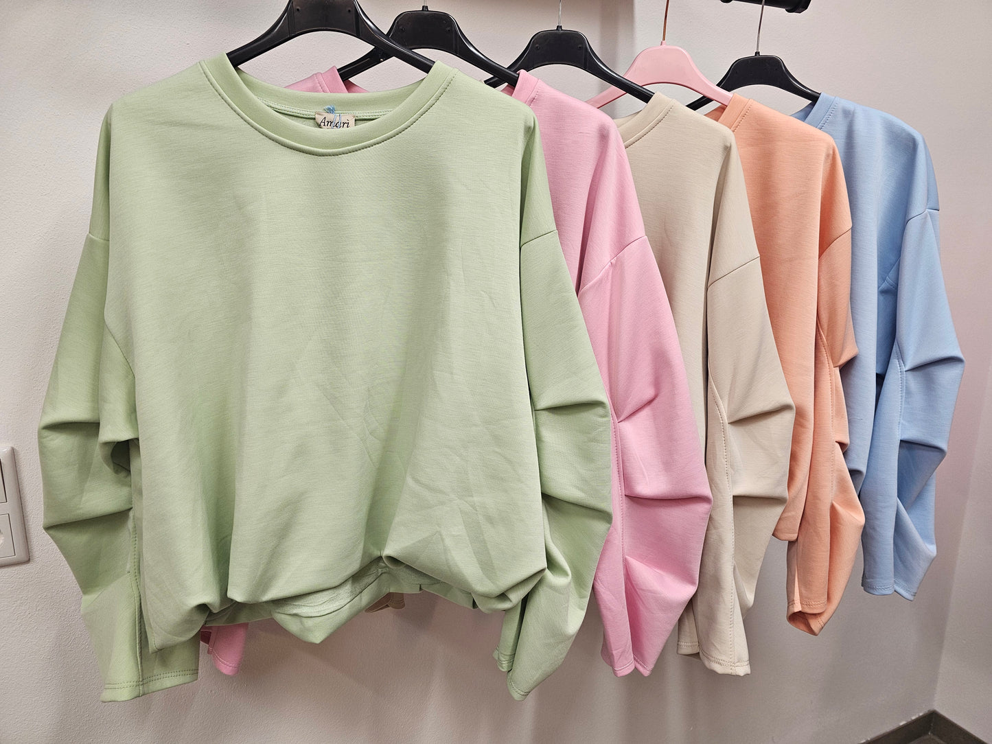 Lockeres Sweatshirt gerafft versch. Farben