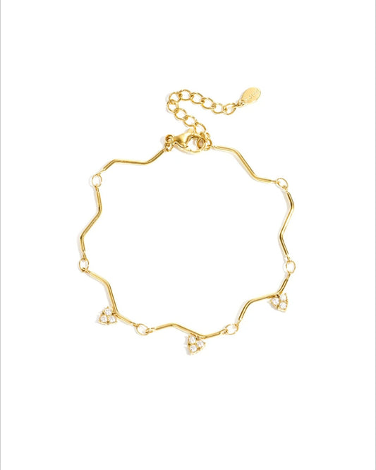 Armband mit Zickzackmuster und Steinen