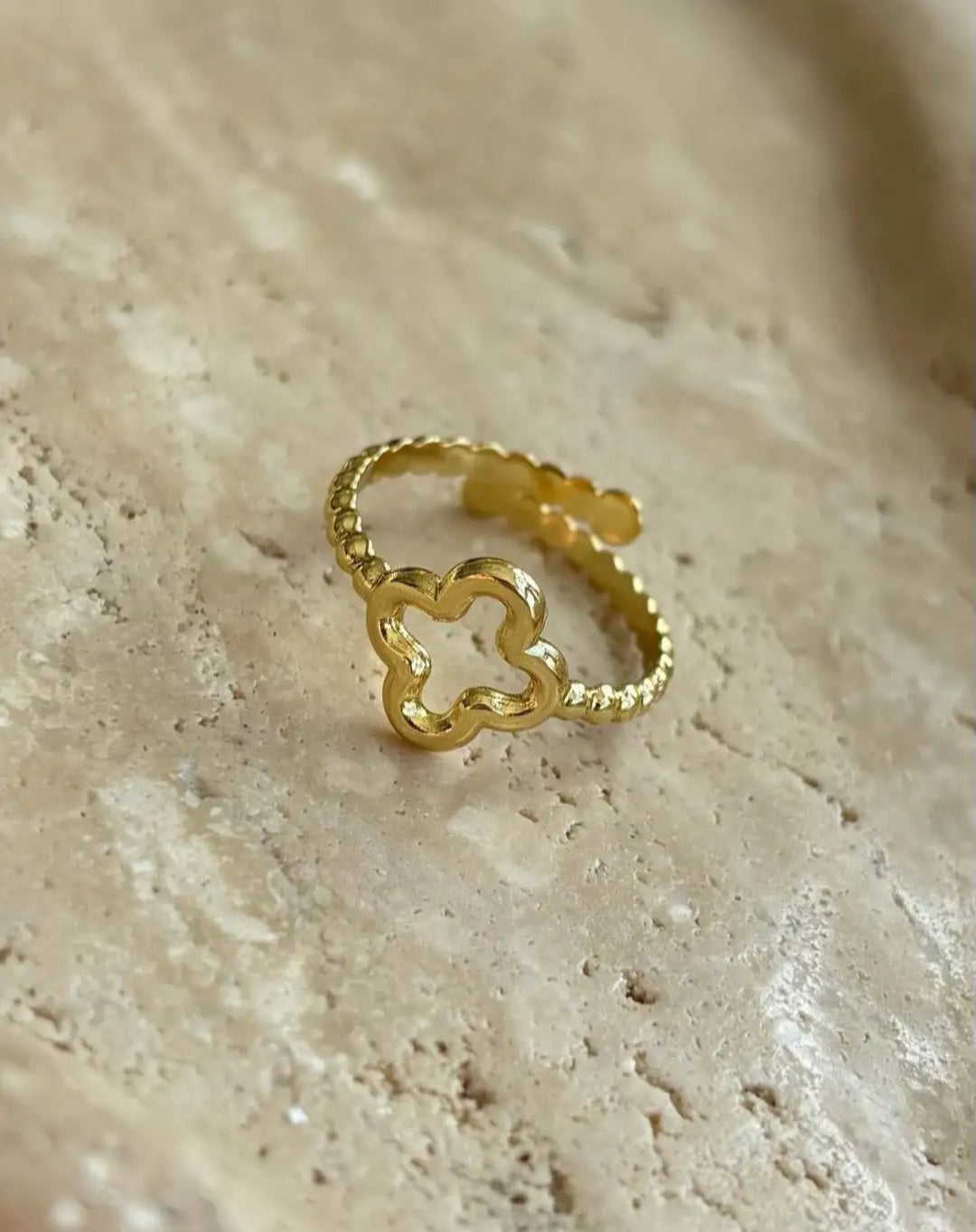 Ring Gina