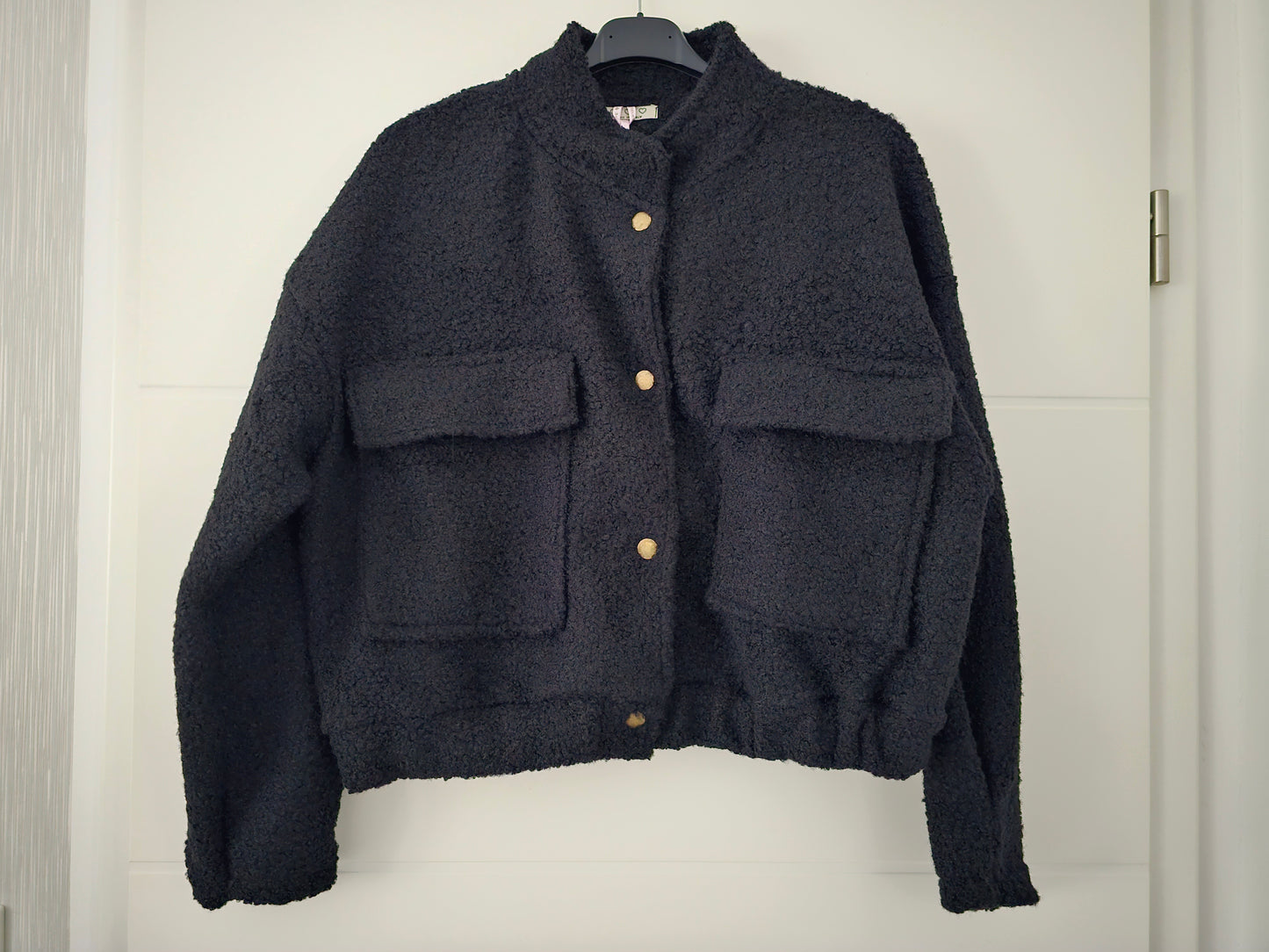 Kurze Boucle-Jacke schwarz