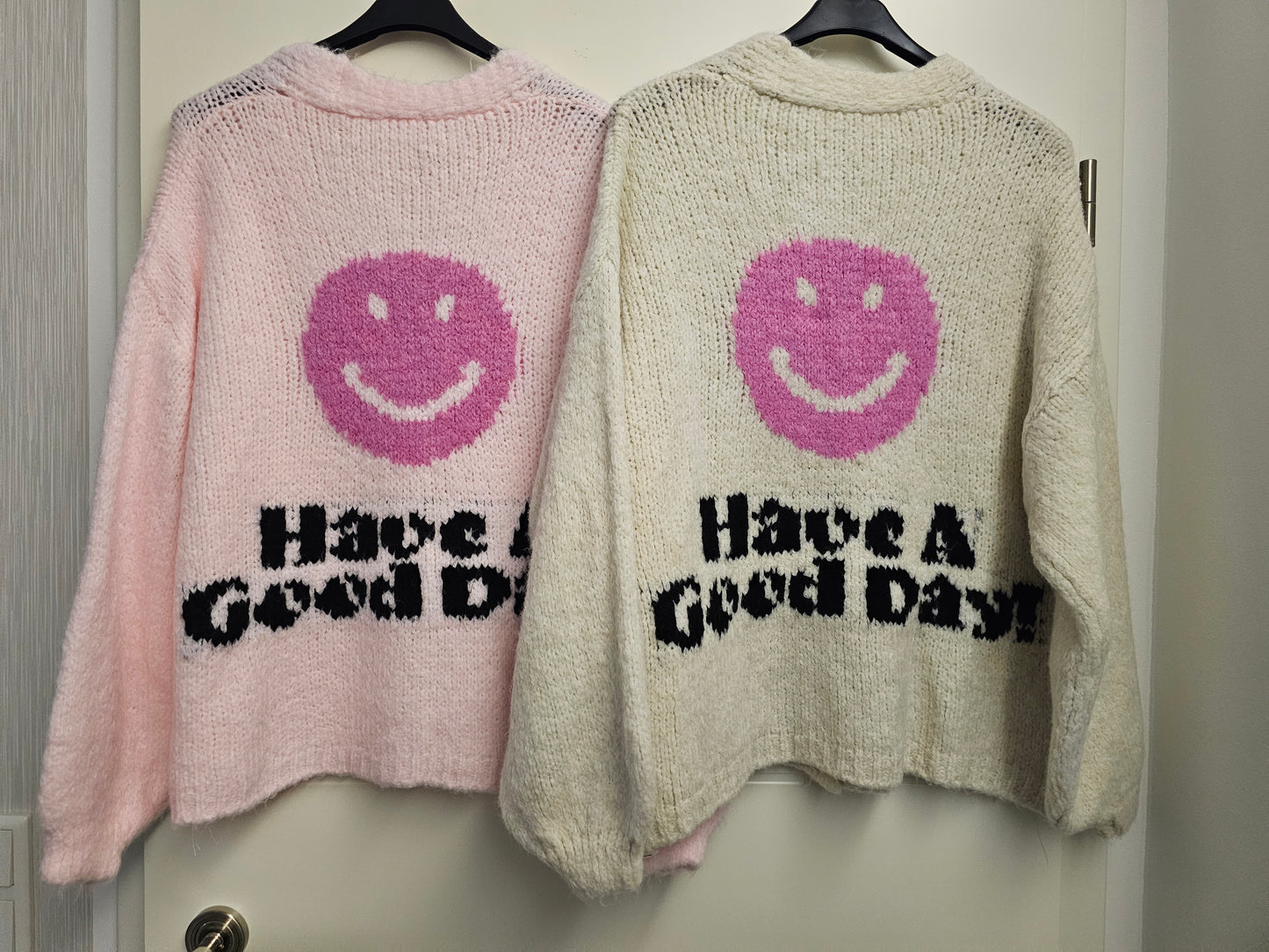 Cardigan Have a good Day versch. Farben