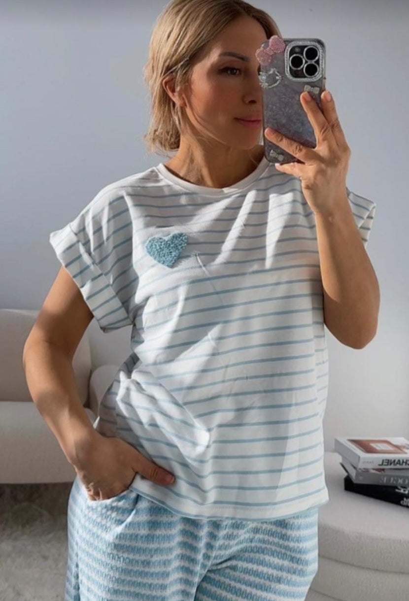 gestreiftes Shirt mit Herz-Patch versch. Farben